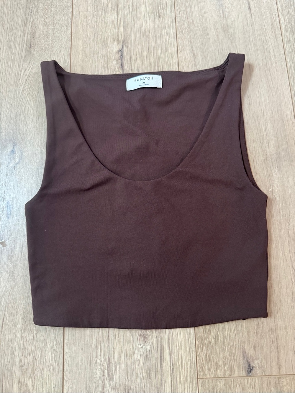 Babaton Contour Dark Brown Scoop Neck Cropped Tank